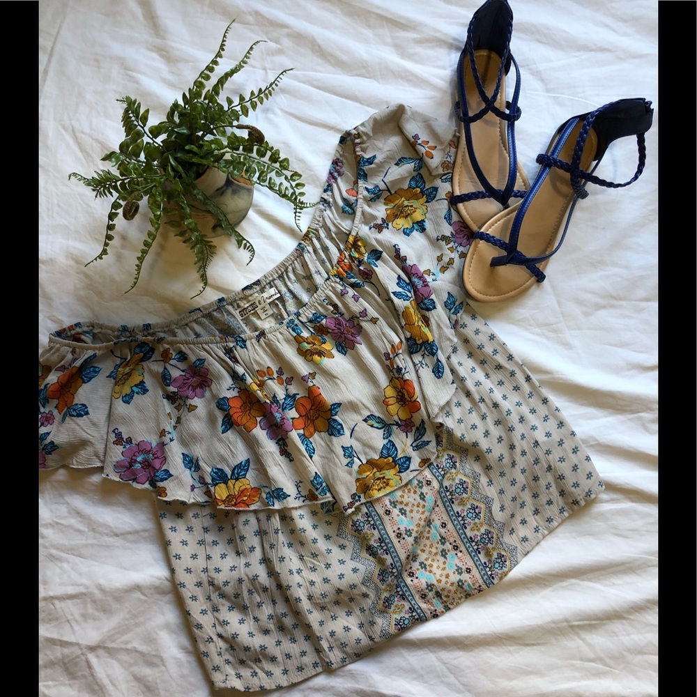 EUC Gypsies & Moondust off the shoulder top